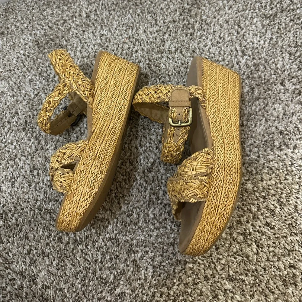 Stuart Weitzman Straw Espadrilles